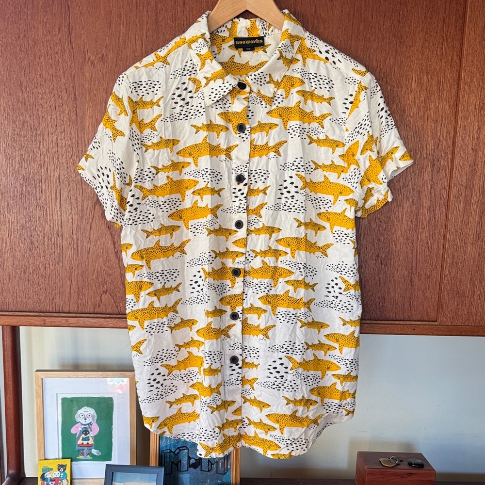 Nooworks Hard to Find Joyce Button Down Shirt - Yellow Sharks on White. Sz XL - Picture 2 of 9